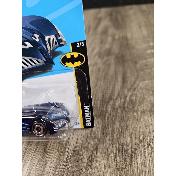 Hot Wheels Batman & Robin Mobile  1:64 Diecast Toy Car 2024 - Picture 2 of 5